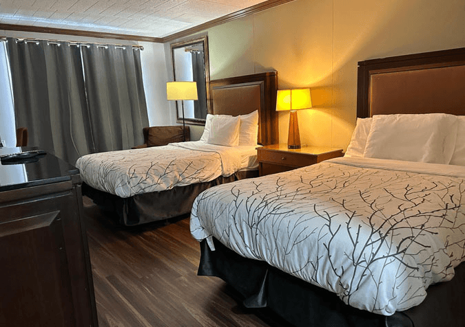 Owen Sound Inn Luxury Room